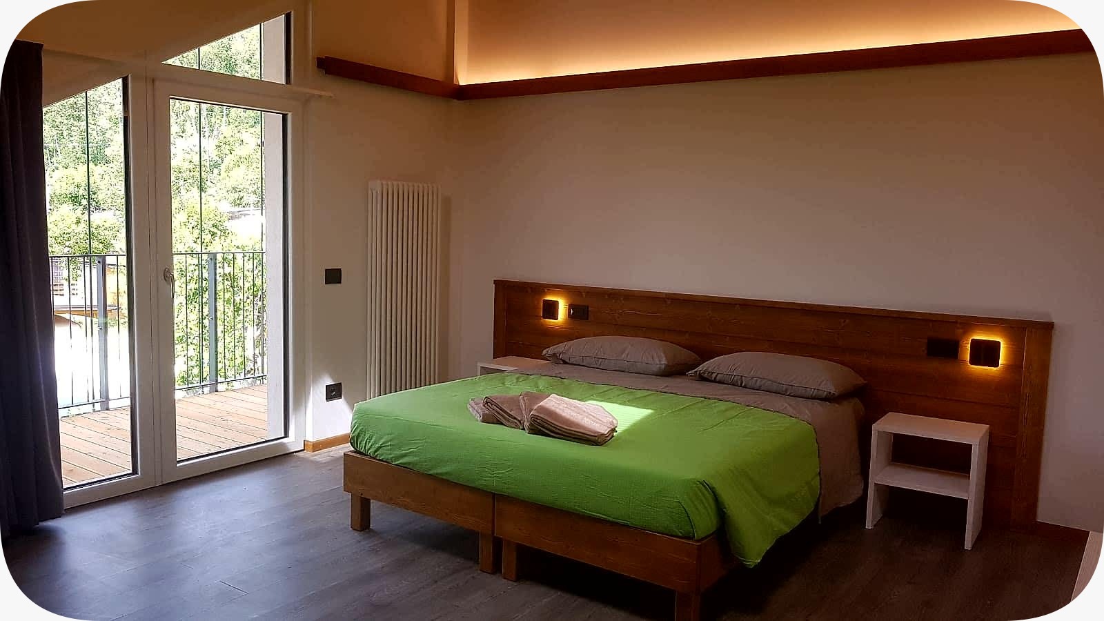 CAMERE
